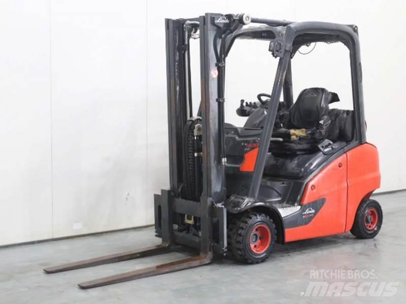Linde H20T Gasolmotviktstruckar