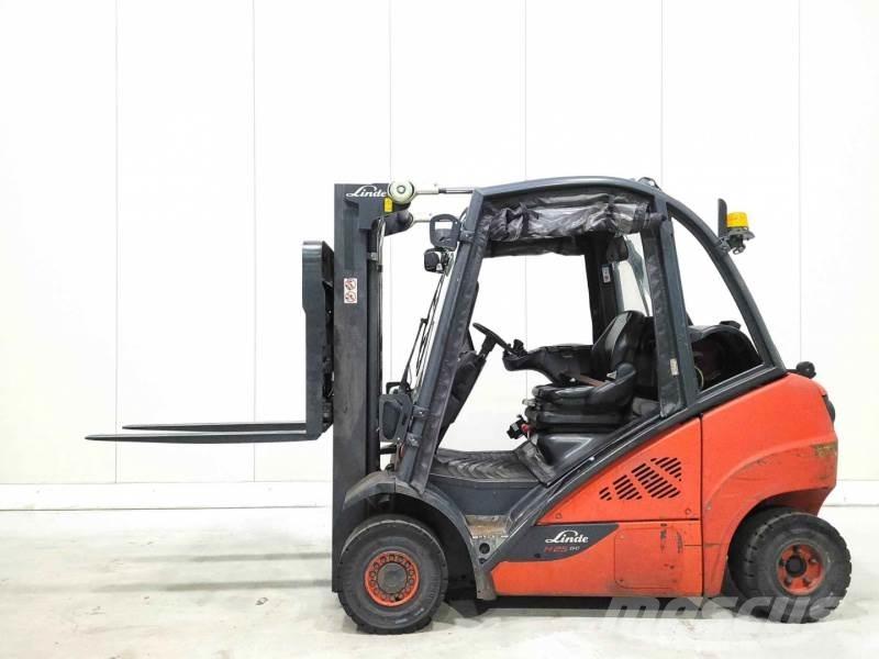 Linde H25T-02 Gasolmotviktstruckar
