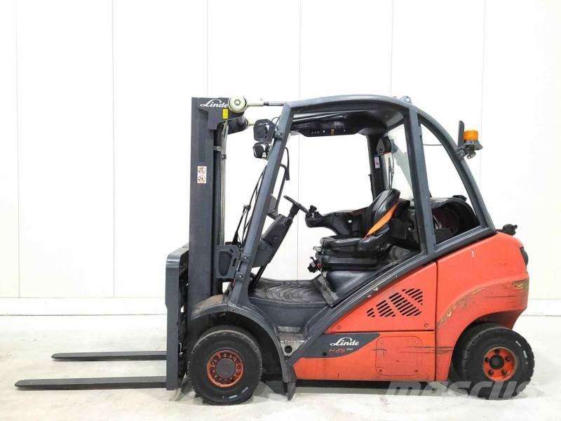 Linde H25T-02 Gasolmotviktstruckar