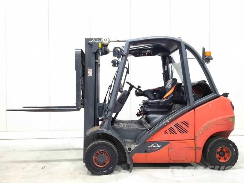 Linde H25T-02 Gasolmotviktstruckar