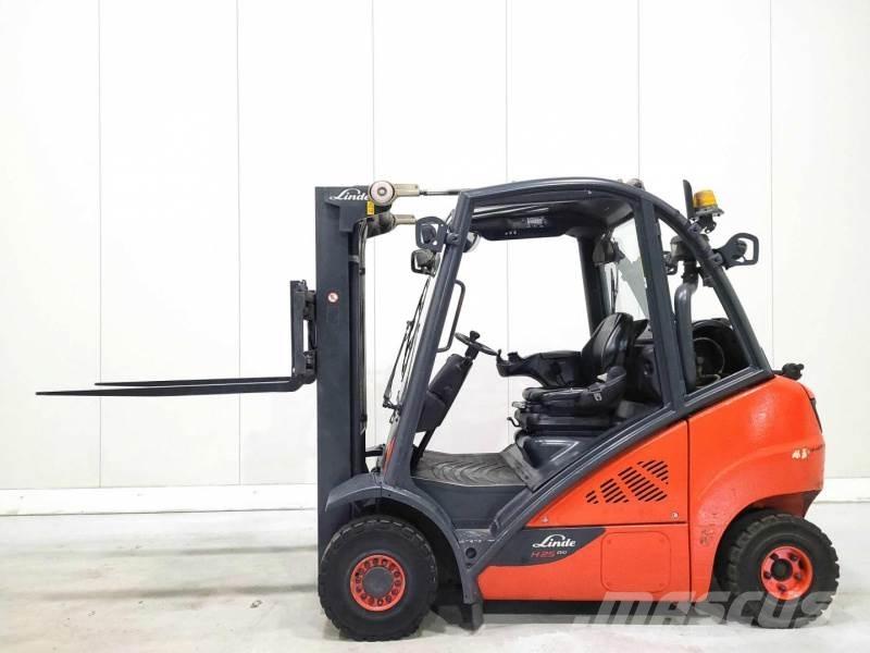 Linde H25T-02 Gasolmotviktstruckar
