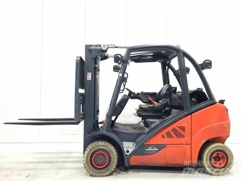 Linde H25T-02 Gasolmotviktstruckar