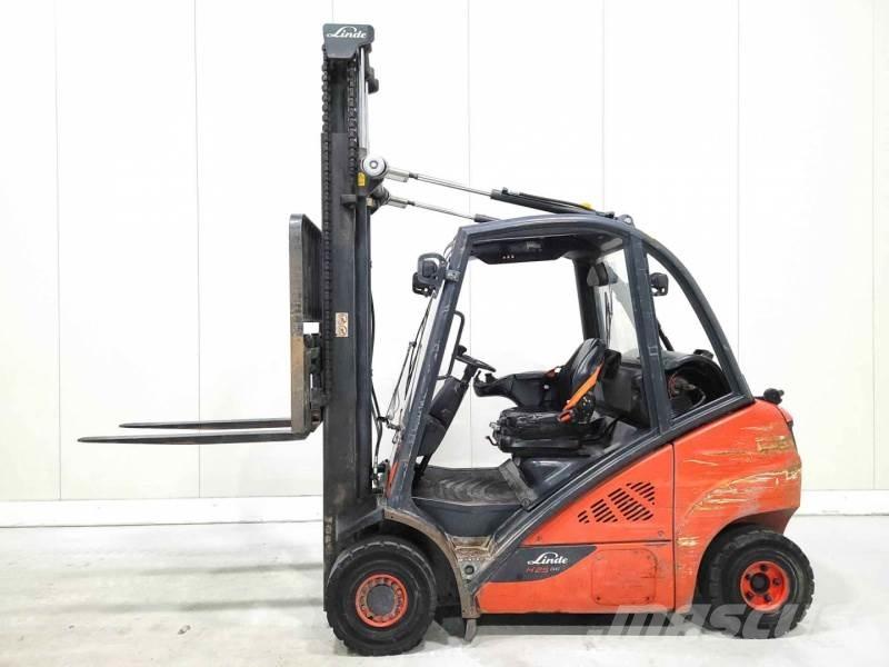Linde H25T-02 Gasolmotviktstruckar