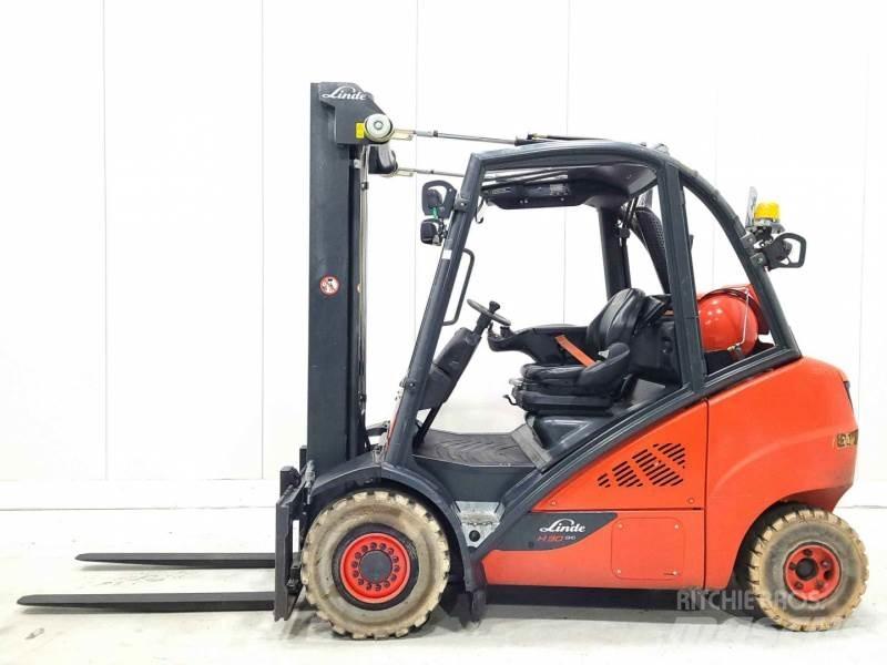 Linde H30T Gasolmotviktstruckar