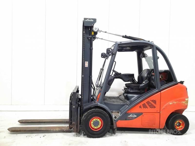 Linde H30T-02 Gasolmotviktstruckar