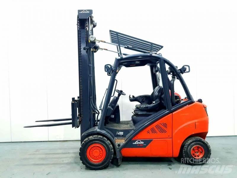 Linde H30T - 02 Gasolmotviktstruckar