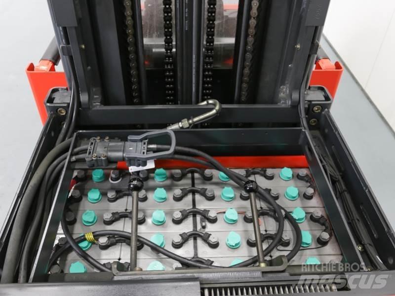 Linde V12 Plocktruck, mediumlyftande