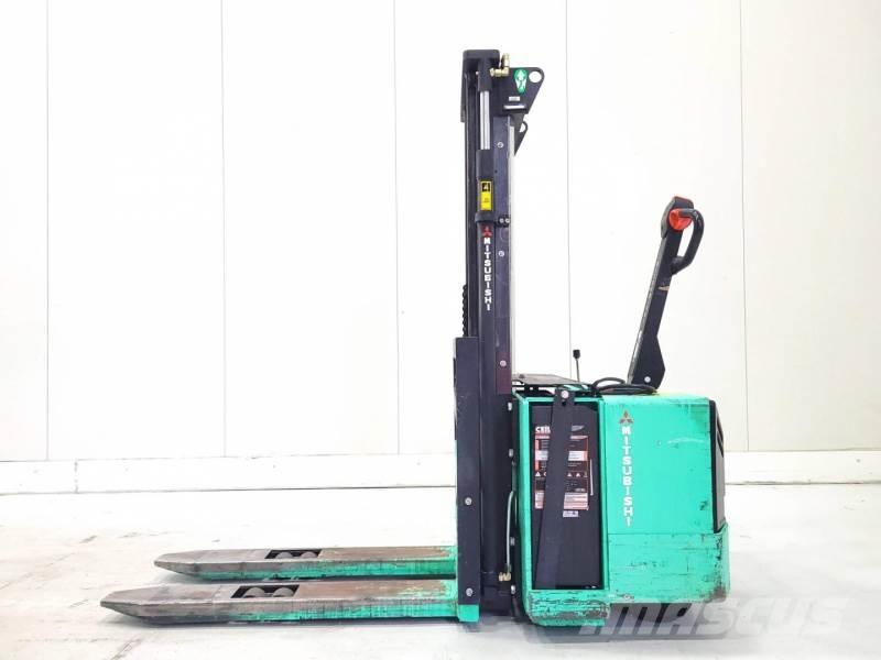 Mitsubishi SB12P Manuella pallstaplare