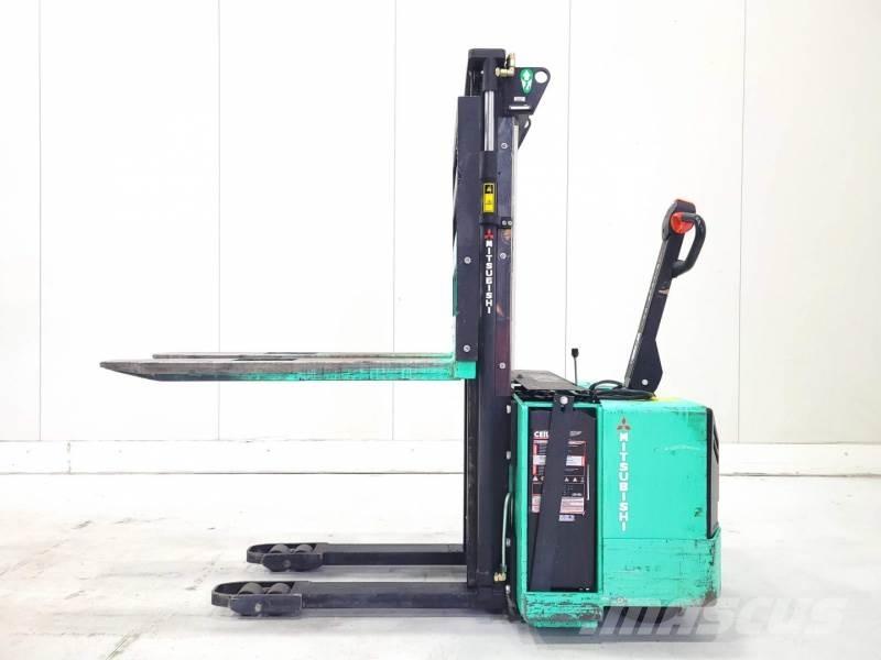 Mitsubishi SB12P Manuella pallstaplare
