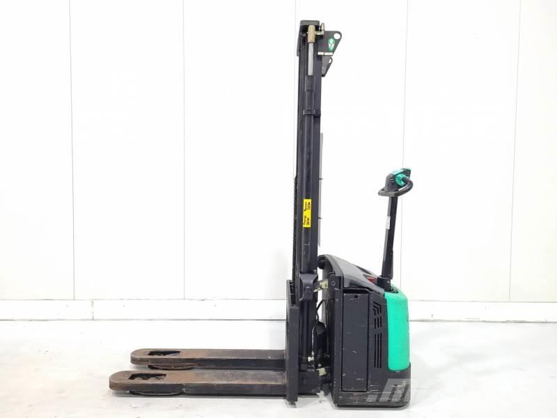 Mitsubishi SBP12NI Manuella pallstaplare