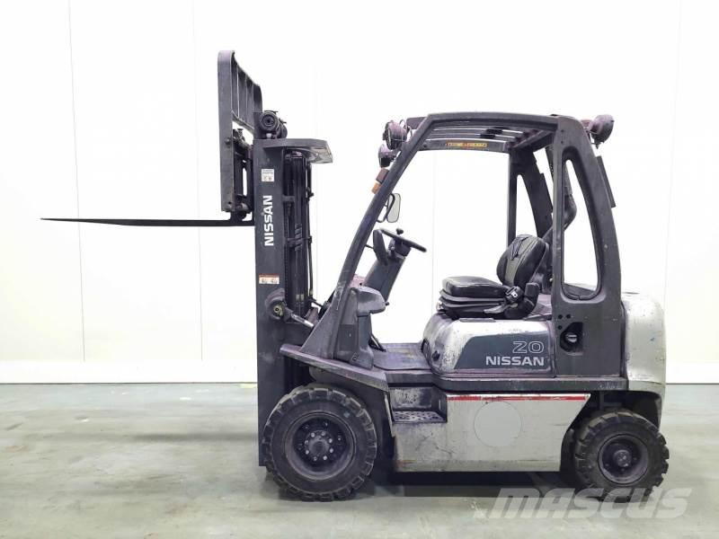 Nissan FD02A20 Dieselmotviktstruckar