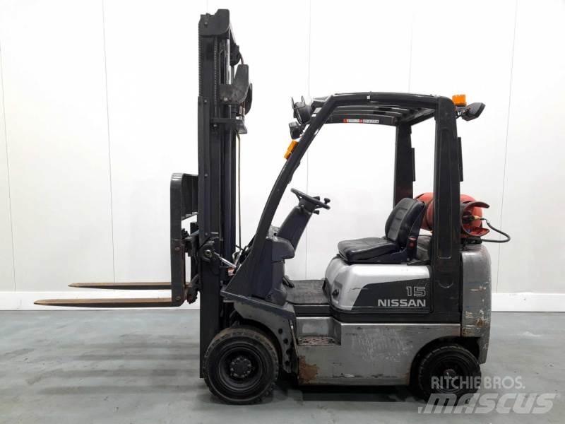 Nissan PD01A15PQ Gasolmotviktstruckar
