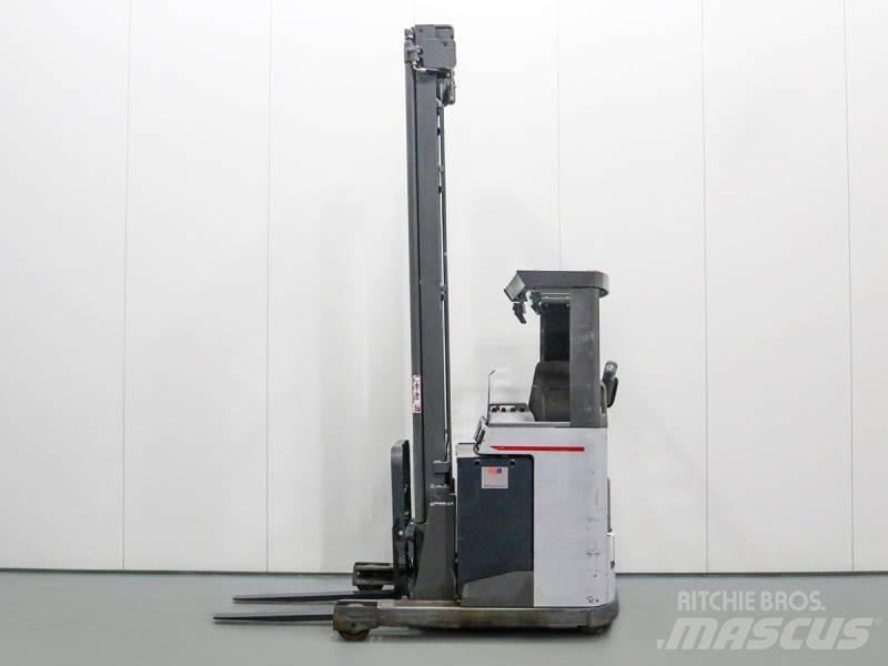 Nissan UNS161 Skjutstativtruck
