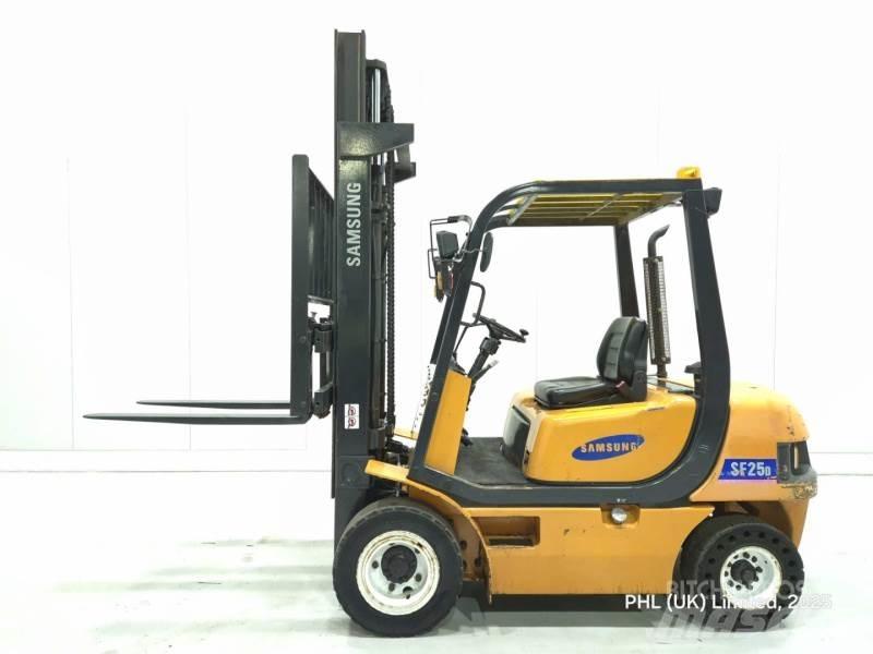 Samsung SF25D Dieselmotviktstruckar