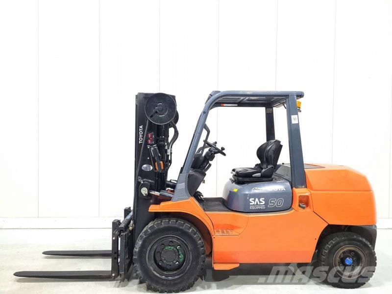 Toyota 42-7FD45 Dieselmotviktstruckar