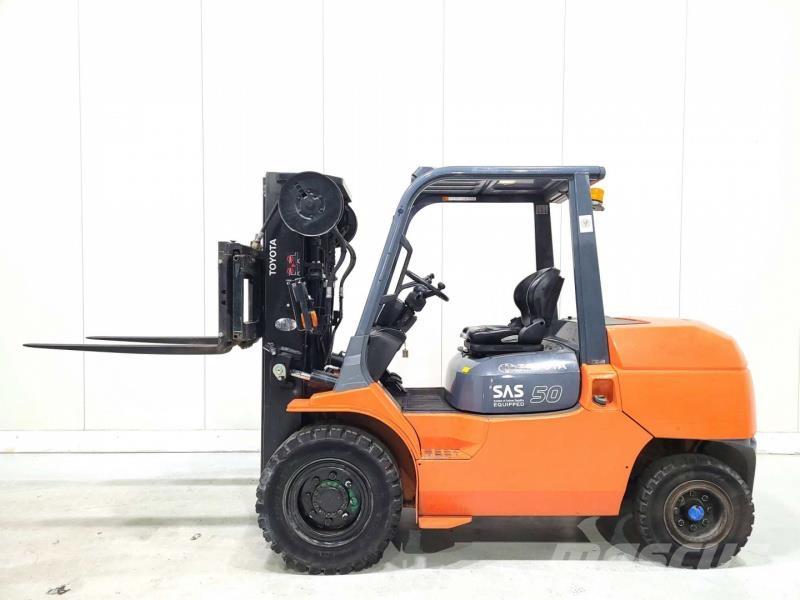 Toyota 42-7FD45 Dieselmotviktstruckar