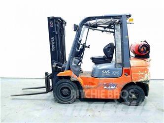 Toyota 42-7FGF25 Gasolmotviktstruckar