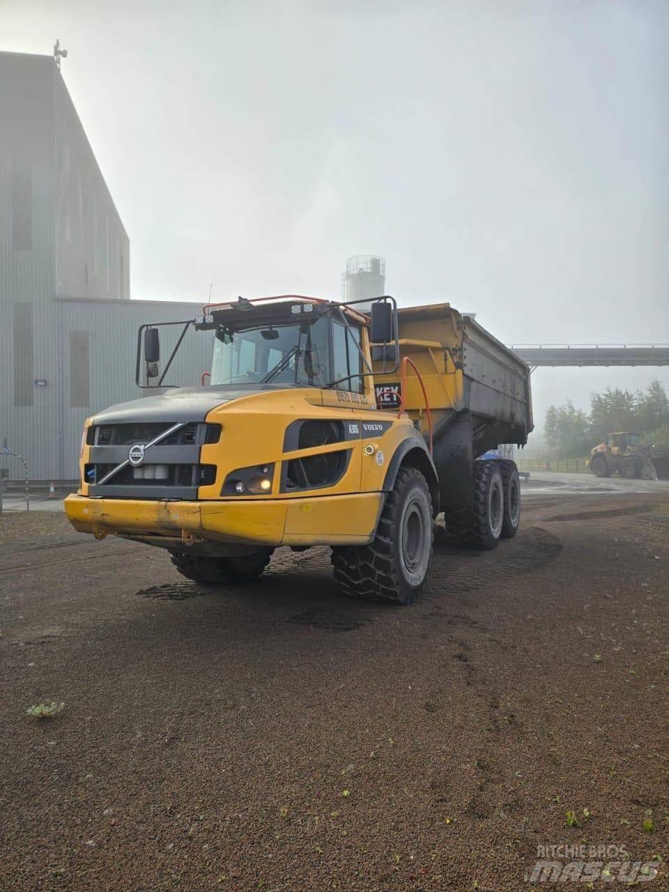 Volvo A30G Midjestyrd dumper