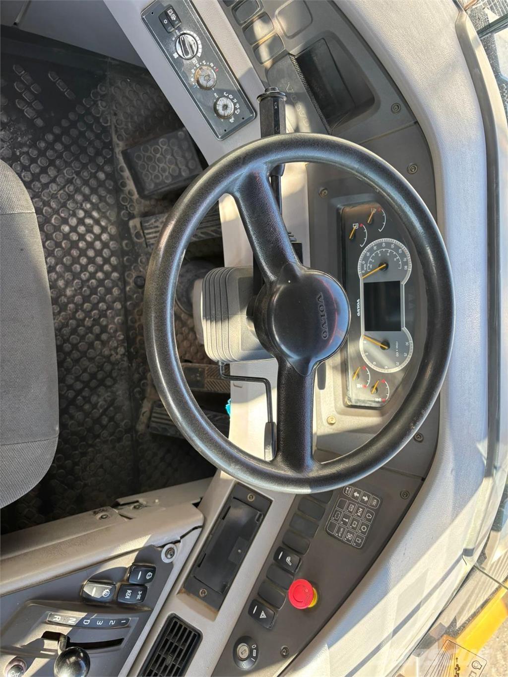 Volvo A45G Midjestyrd dumper