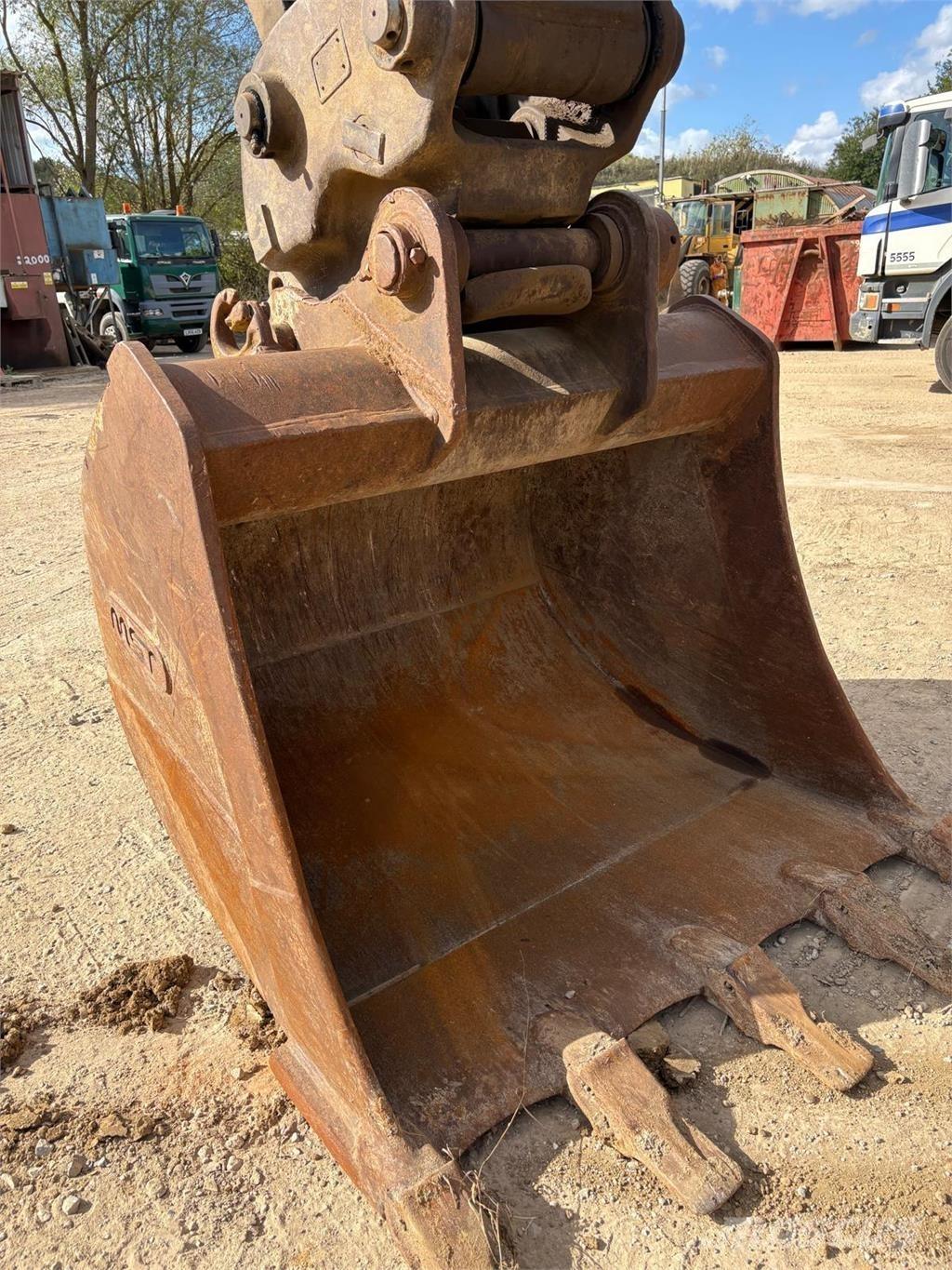 Volvo EC290BLC Bandgrävare
