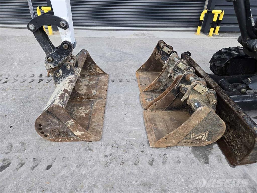 Bobcat E27 Minigrävare < 7t