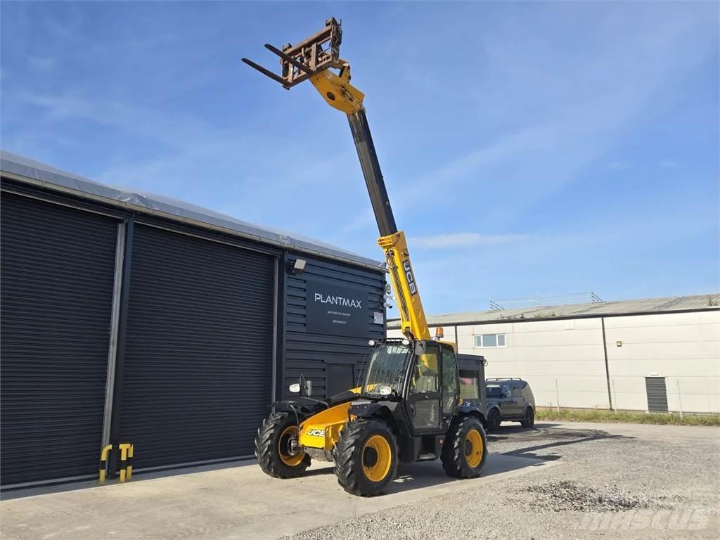 JCB -- Teleskoplastare