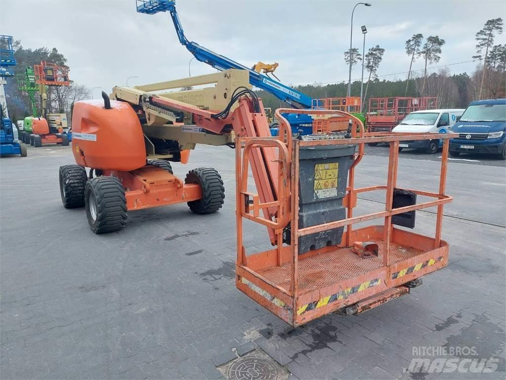 JLG 450AJ Bomliftar