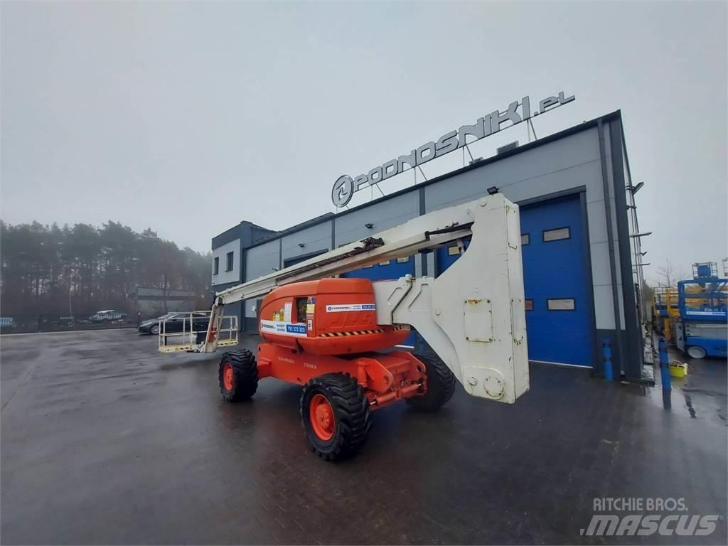 JLG 800AJ Bomliftar