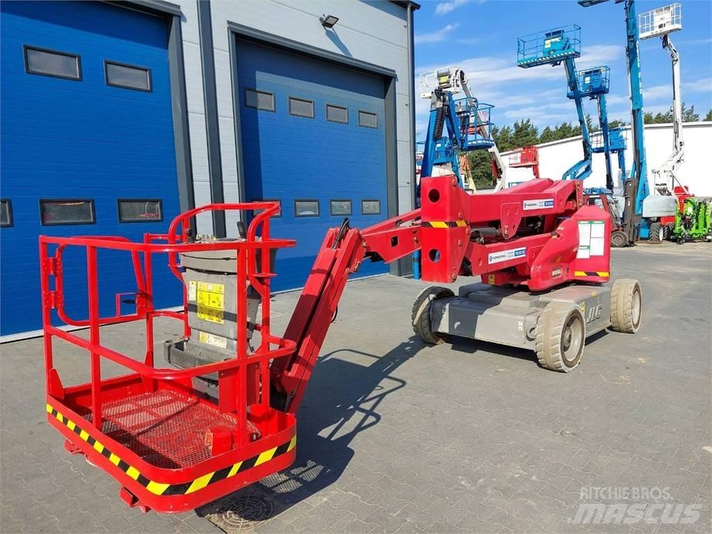 JLG M450AJ Bomliftar