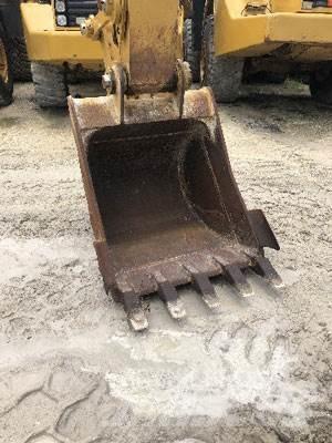 CAT 320 Bandgrävare