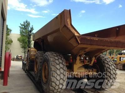 CAT 725 Midjestyrd dumper