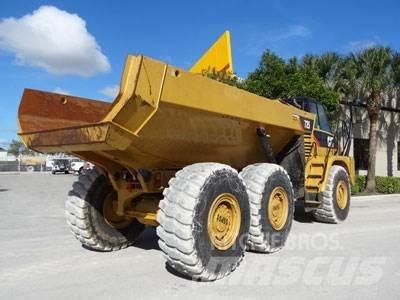 CAT 725 Midjestyrd dumper