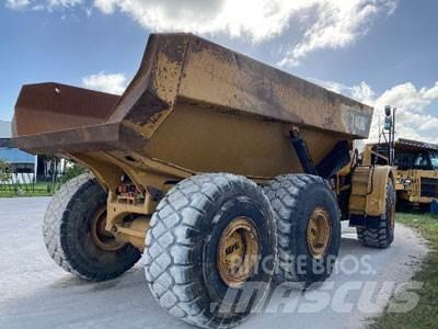 CAT 740B Midjestyrd dumper