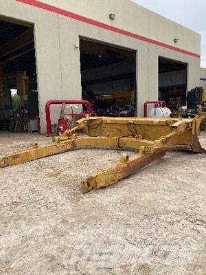 CAT D8T Angle Blade Övriga