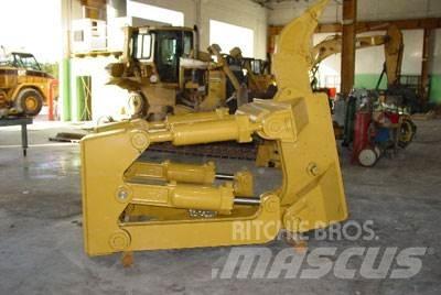 CAT D8T /D8R Ripper, S/S Övriga