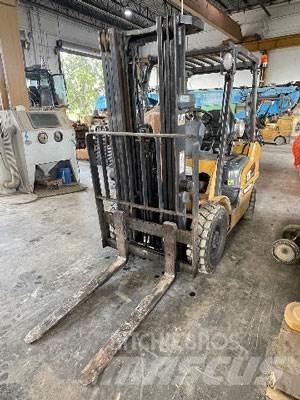 CAT P5000-LP Övriga motviktstruckar