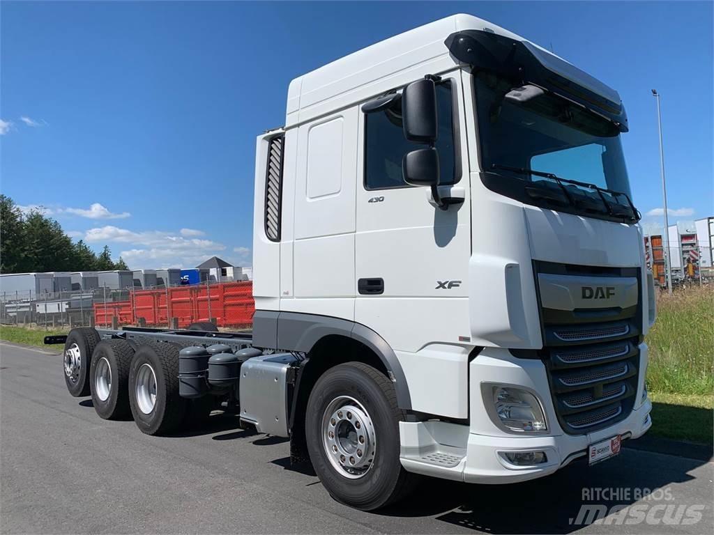 DAF XF 430 8x4*4 Chassier