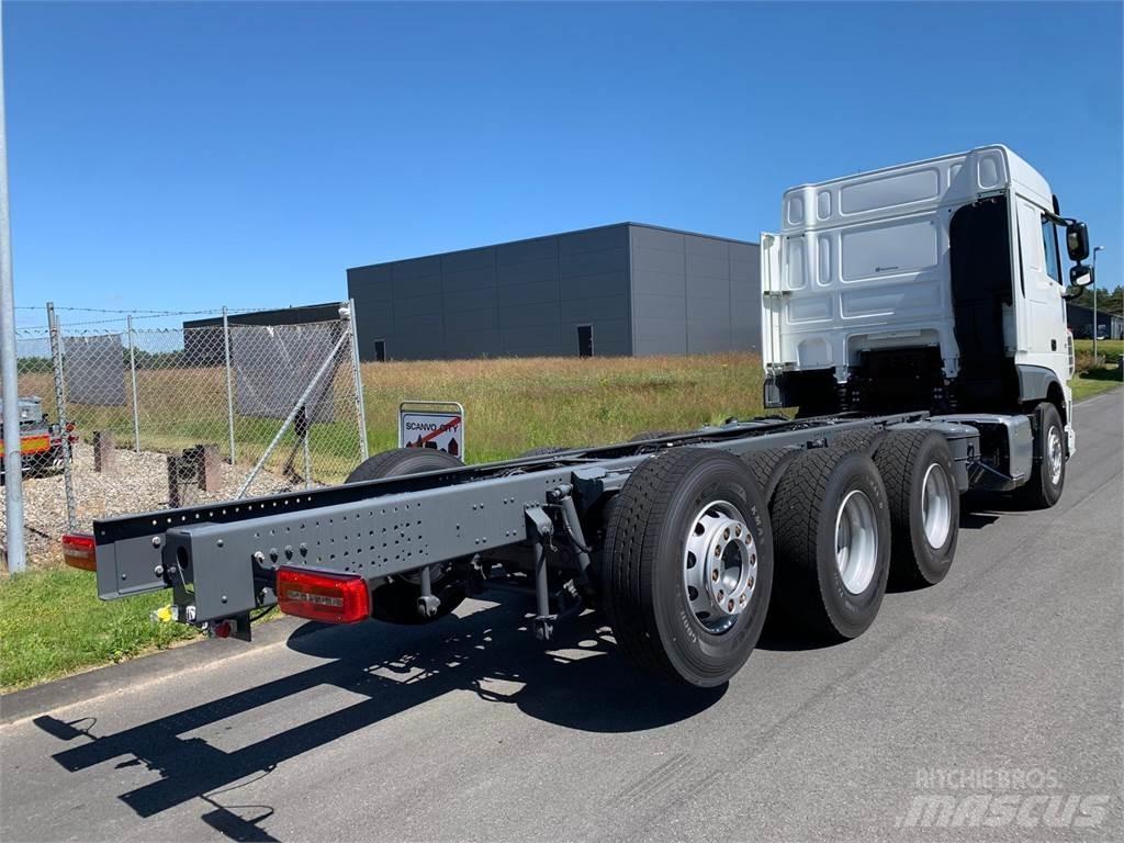 DAF XF 430 8x4*4 Chassier