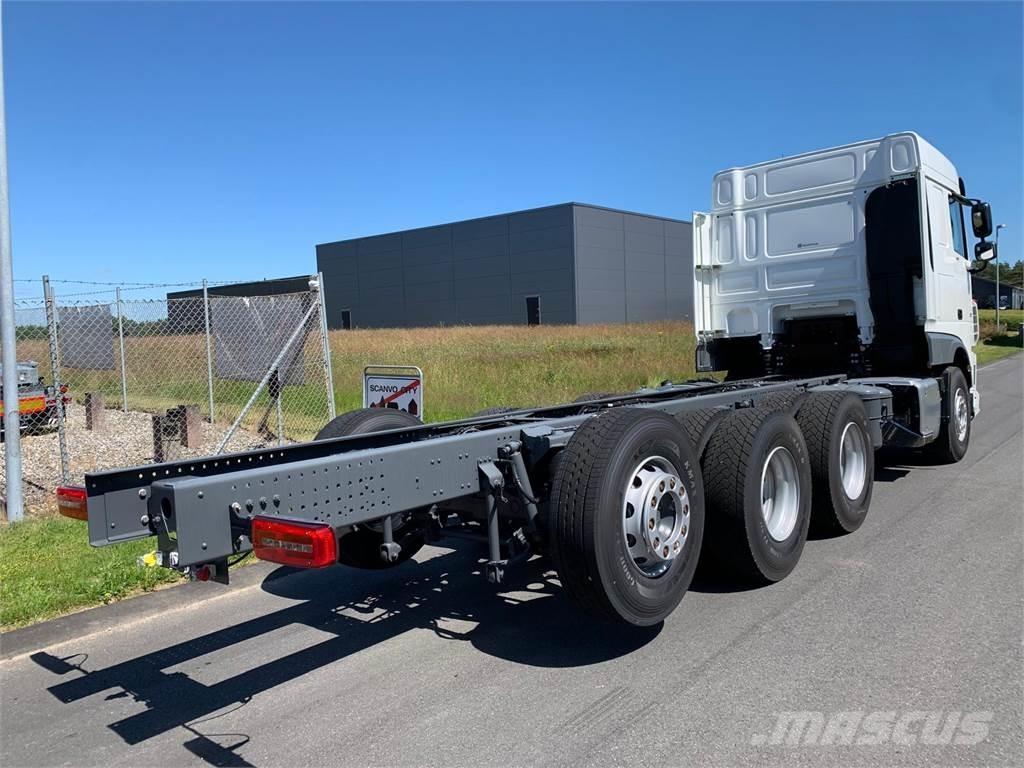 DAF XF 430 8x4*4 Chassier