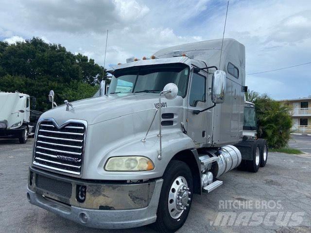 Mack CXU613 Dragbilar