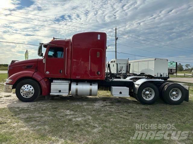 Peterbilt 384 Dragbilar