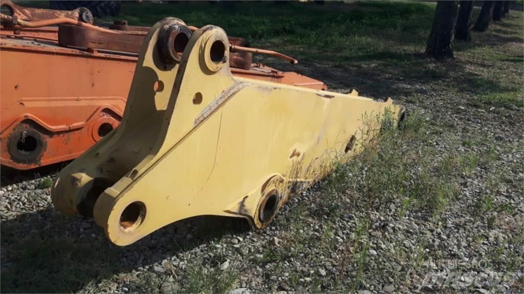 CAT 231D Chassi och upphängning