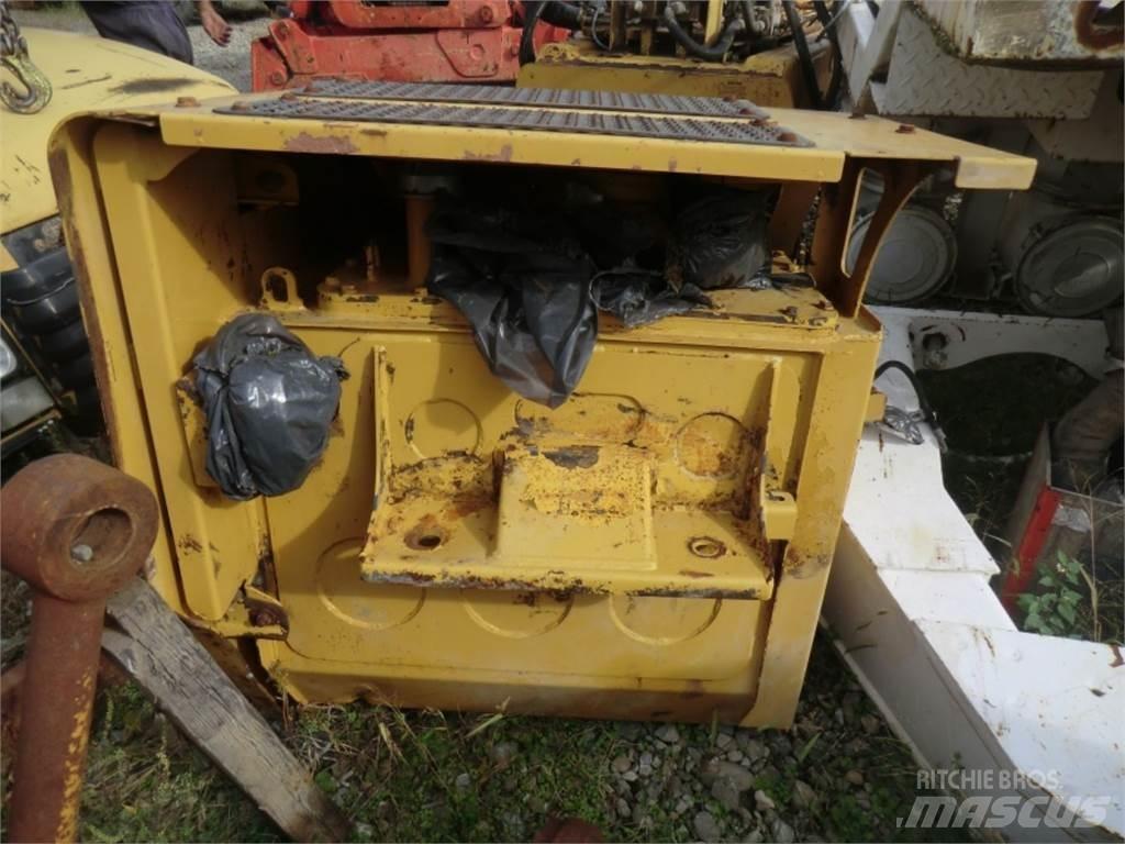 CAT 323D Entreprenad - Övrigt