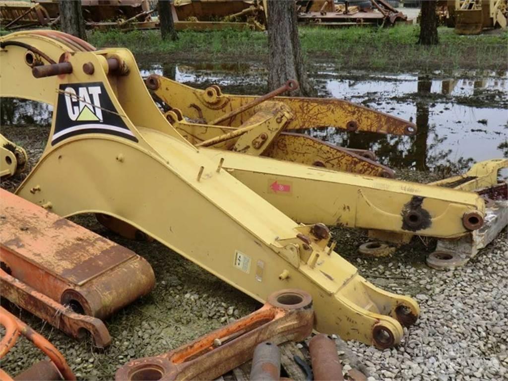 CAT 438C Chassi och upphängning