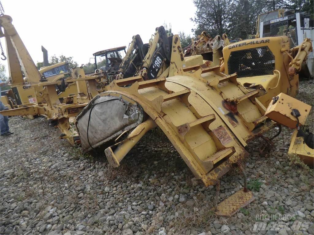 CAT 735 Chassi och upphängning