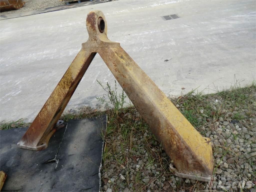 CAT 735 Chassi och upphängning