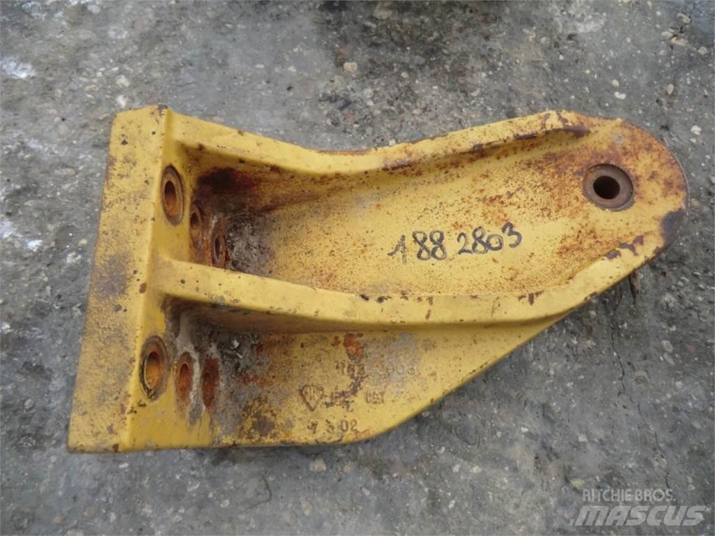 CAT 735 Chassi och upphängning