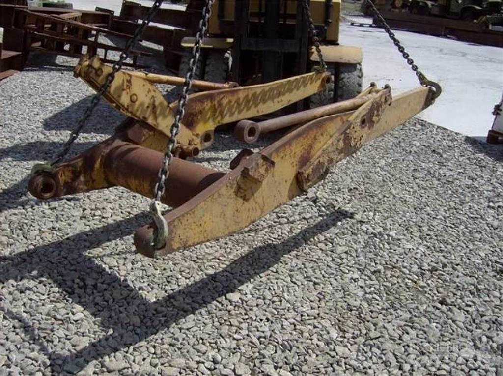 CAT 910 Chassi och upphängning