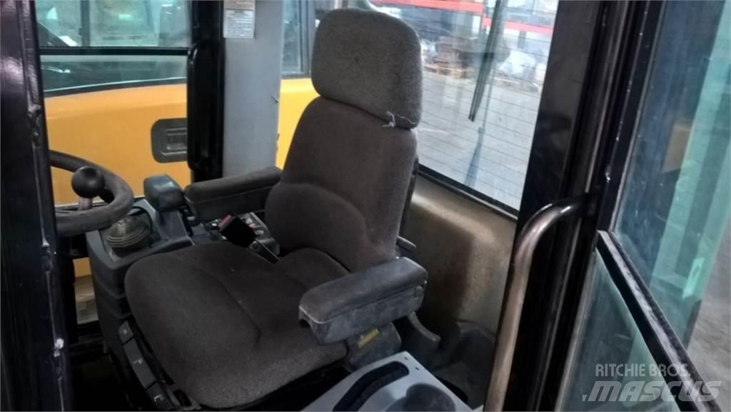 CAT 928G Chassi och upphängning