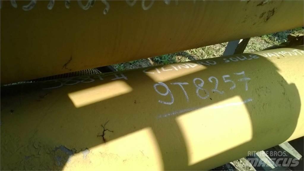 CAT 953 Entreprenad - Övrigt